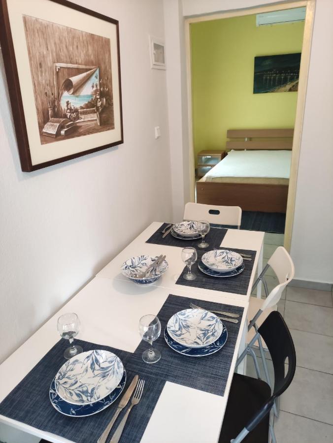 A&B Apartment Neoi Epivatai Bagian luar foto