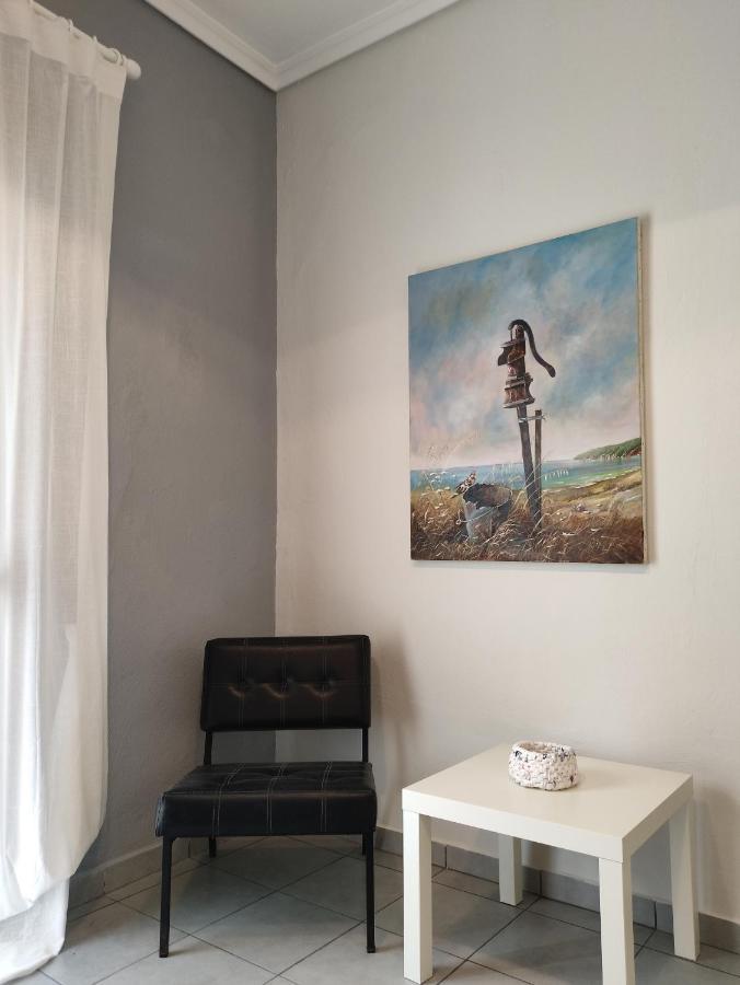 A&B Apartment Neoi Epivatai Bagian luar foto