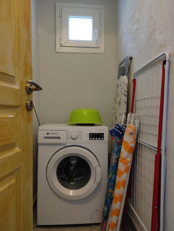 A&B Apartment Neoi Epivatai Bagian luar foto